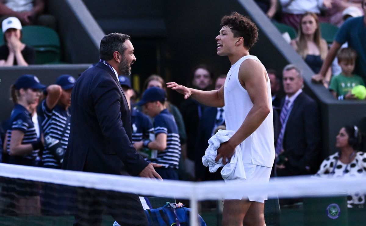 A Garin le pasó lo mismo: Ben Shelton pierde la paciencia y protagoniza intensa discusión en Wimbledon