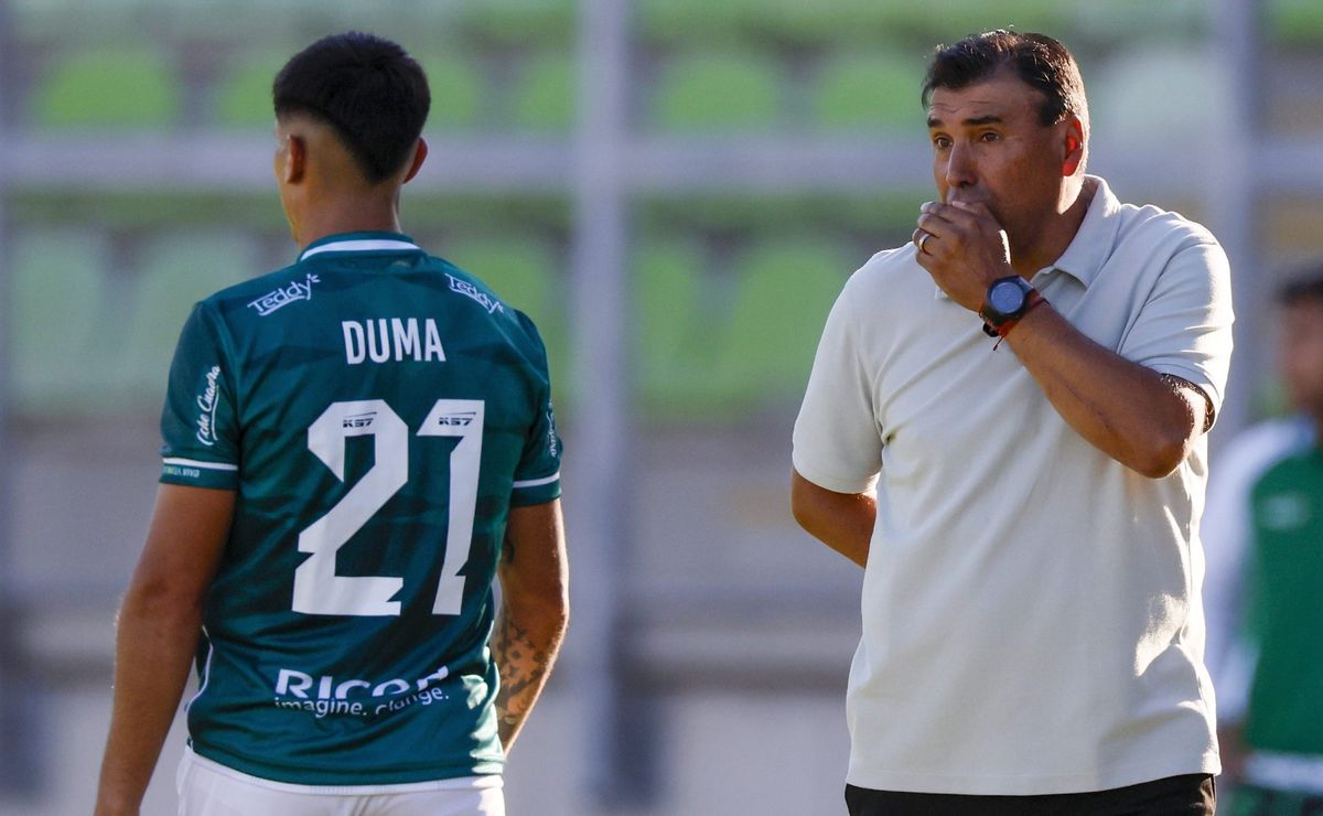 Bombazo en Primera B: Héctor Robles a una firma de rival directo de Wanderers tras PLR en el puerto