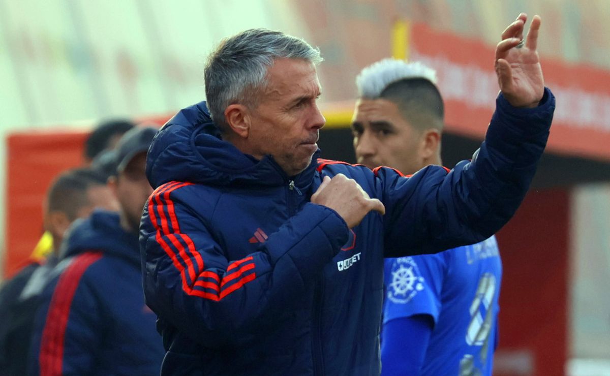 ¿U de Chile con dos delanteros menos? Leandro Fernández queda con tobillo y medio fuera del Superclásico