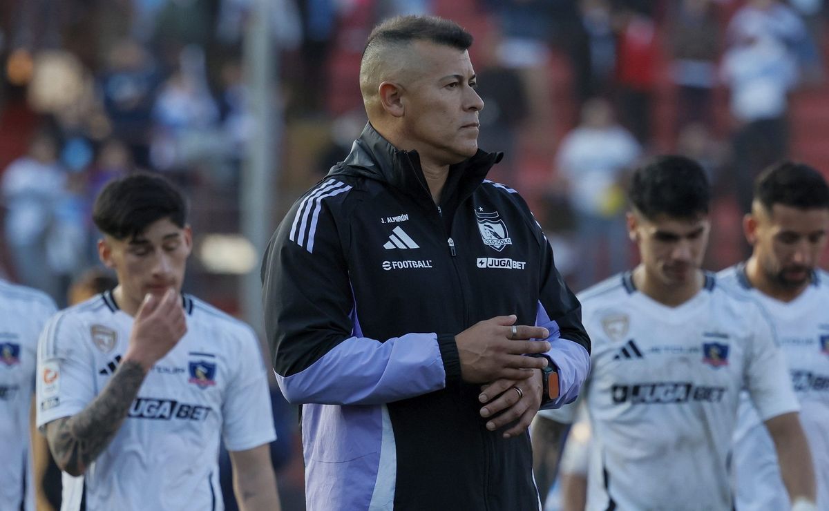 “El camarín está roto”: filtran quiebre definitivo entre Jorge Almirón y plantel de Colo Colo