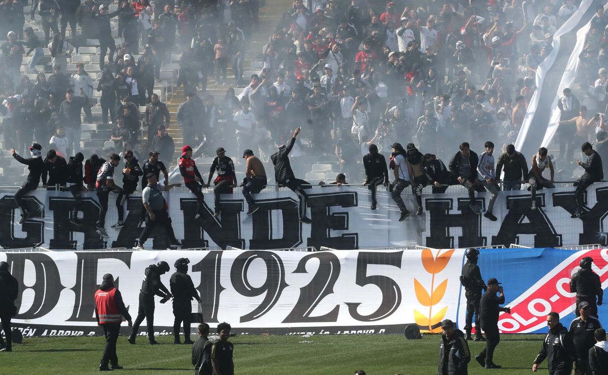 ¡Pero no pueden jugar un amistoso en Conce! Filtran que arengazo de Colo Colo será permitido: “Un estupidazo”
