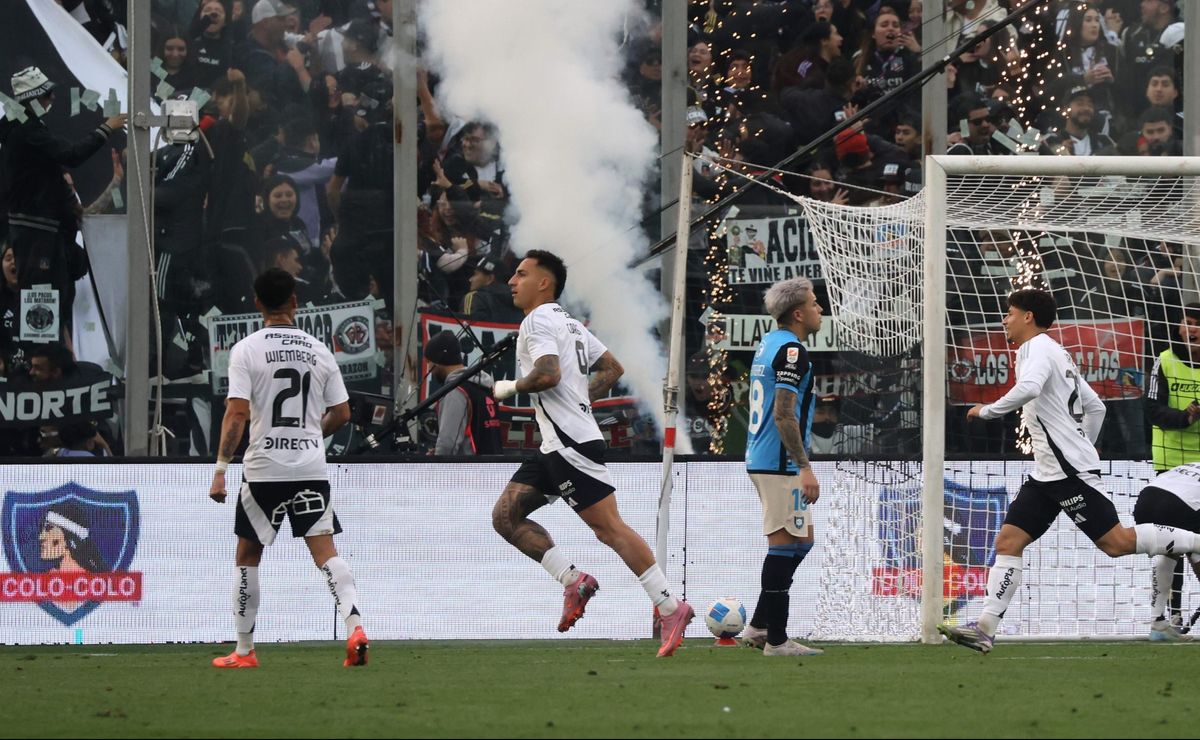 La alarma en Colo Colo por Javier Correa: se podría perder hasta el Superclásico