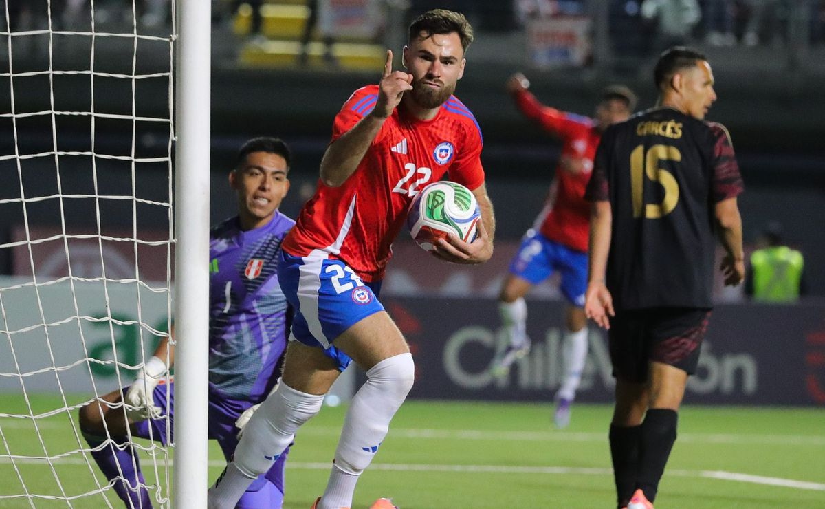 Chile gana de manera agónica a Perú: autogol en el último suspiro del partido