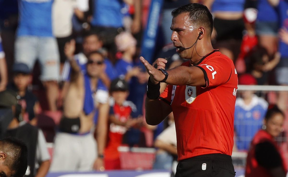 Juan Lara fue confirmado como el árbitro del Clásico Universitario