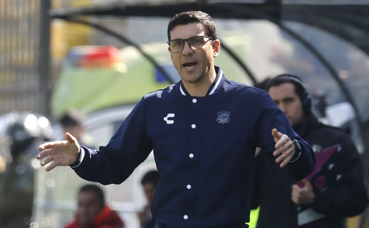 Tras salida de Mauricio Larriera: La extensa lista de entrenadores que dejaron su cargo en la Liga de Primera