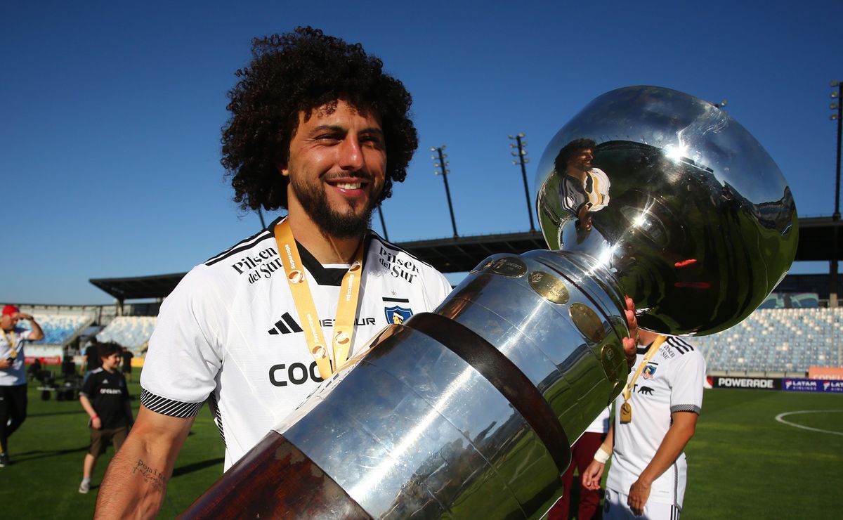 Aseguran que Maximiliano Falcón es una de las claves y “responsable” de la mala campaña de Colo Colo