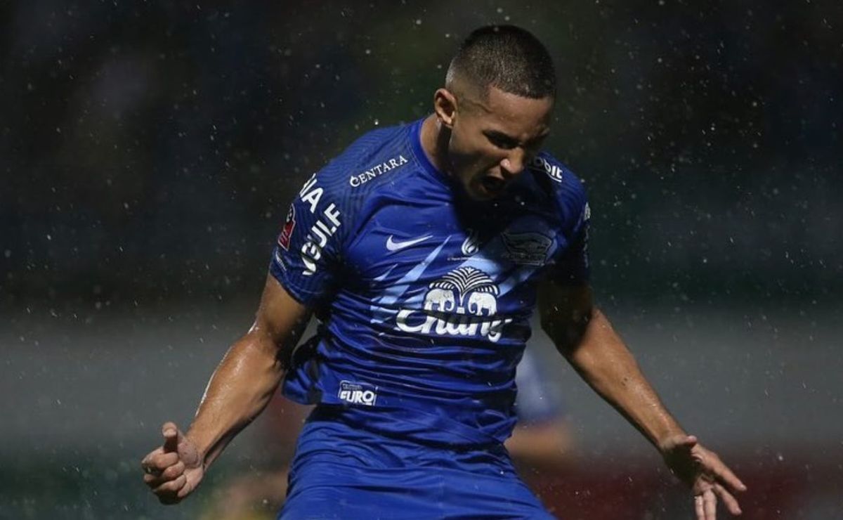 Ni Cristiano Ronaldo ni Lionel Messi: el futbolista más rico del mundo es de Brunéi