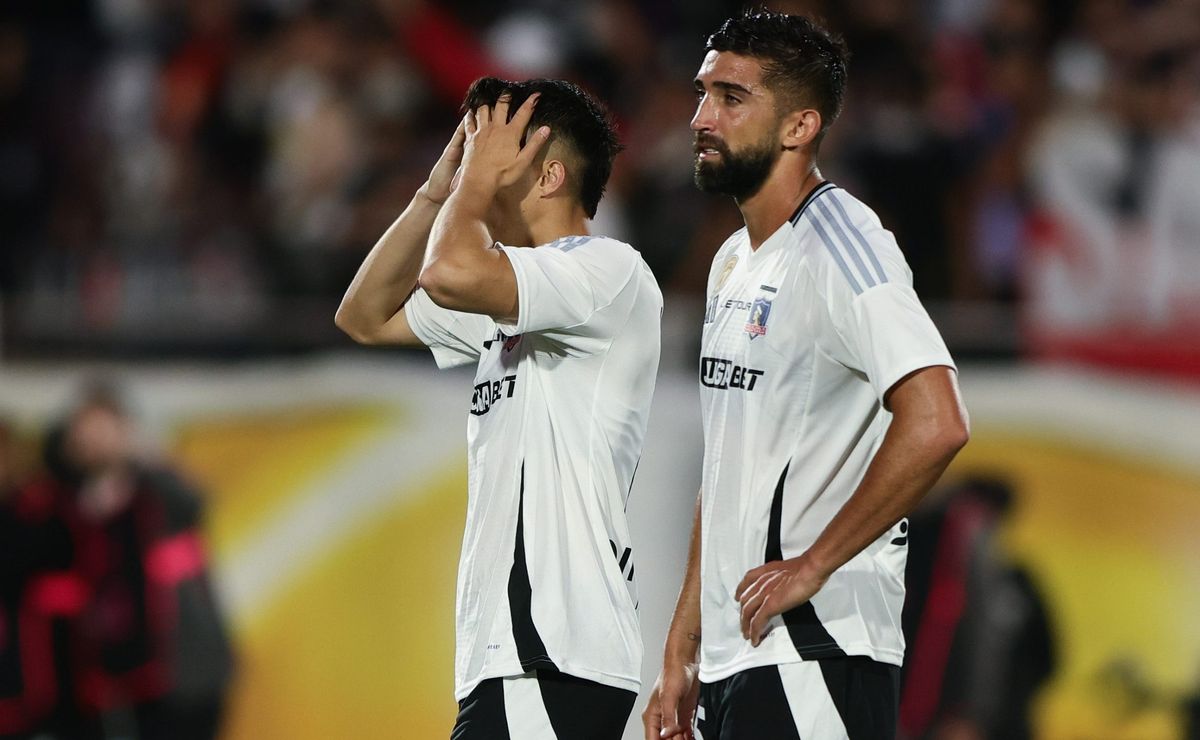 El insólito chascarro que vivió Colo Colo en el aeropuerto: “Se fue todo al carajo”