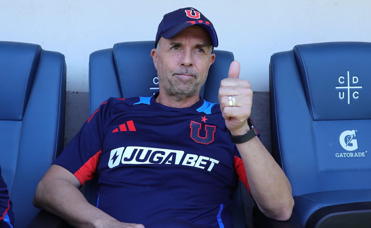 Gustavo Álvarez entrega una posibilidad de oro a un jugador de la U: titular ante Lanús