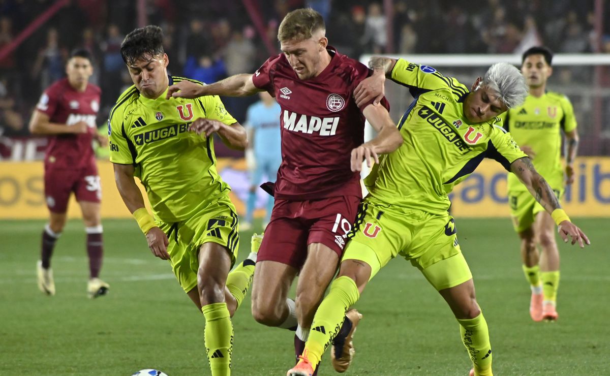 Roban el sueño de U de Chile en Copa Sudamericana: el árbitro es figura en el polémico gol de Lanús