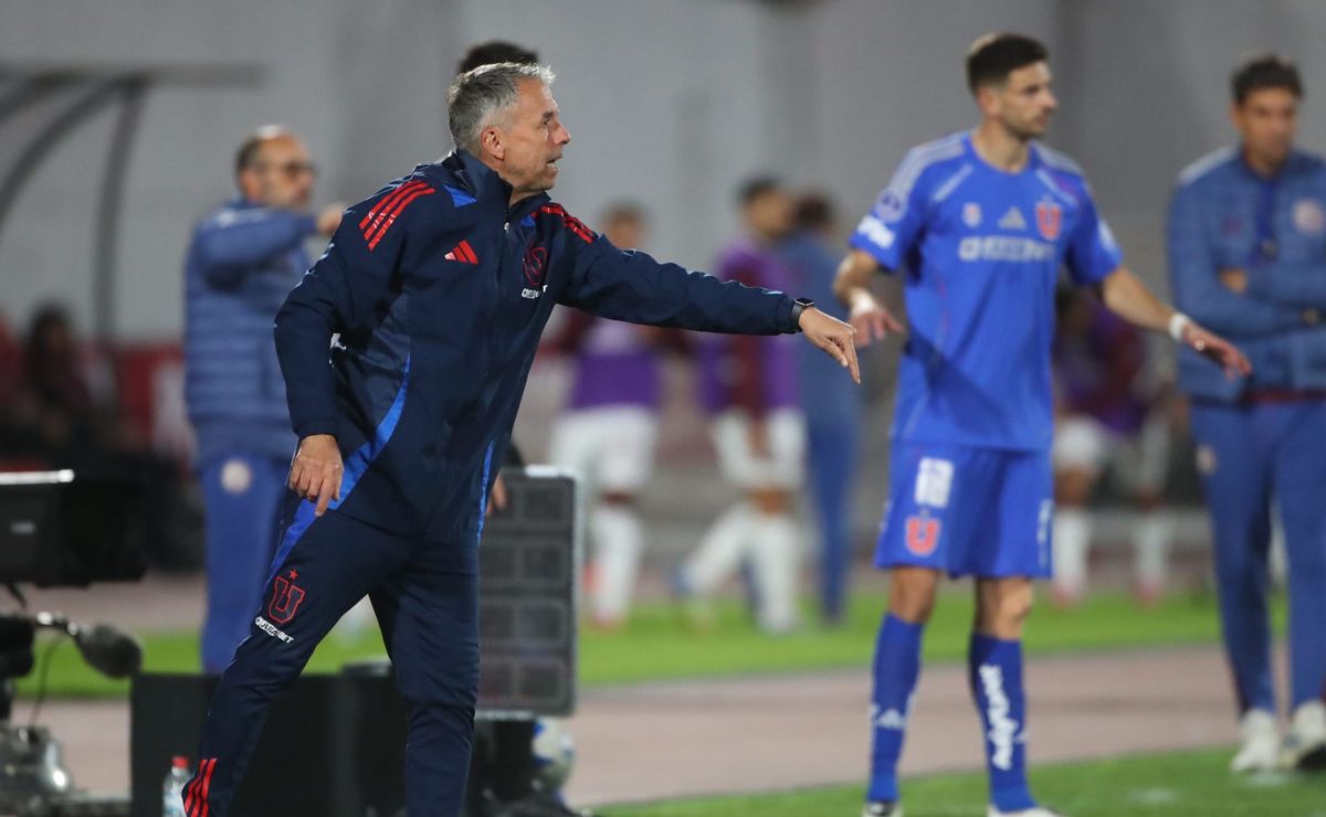 ¿Sin descanso? La dura decisión de Gustavo Álvarez con U de Chile para pelear el “Chile 2” tras Lanús