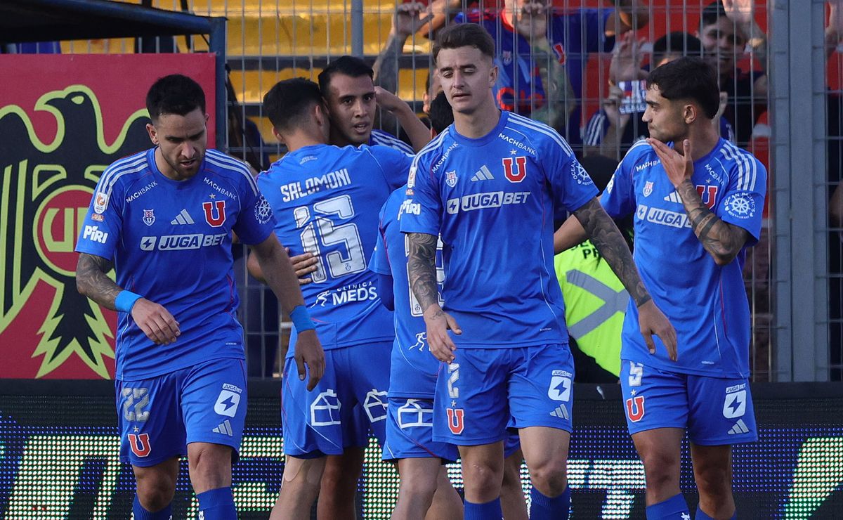 Jugadores de U de Chile se someten a particular examen médico antes de enfrentar a Deportes Limache