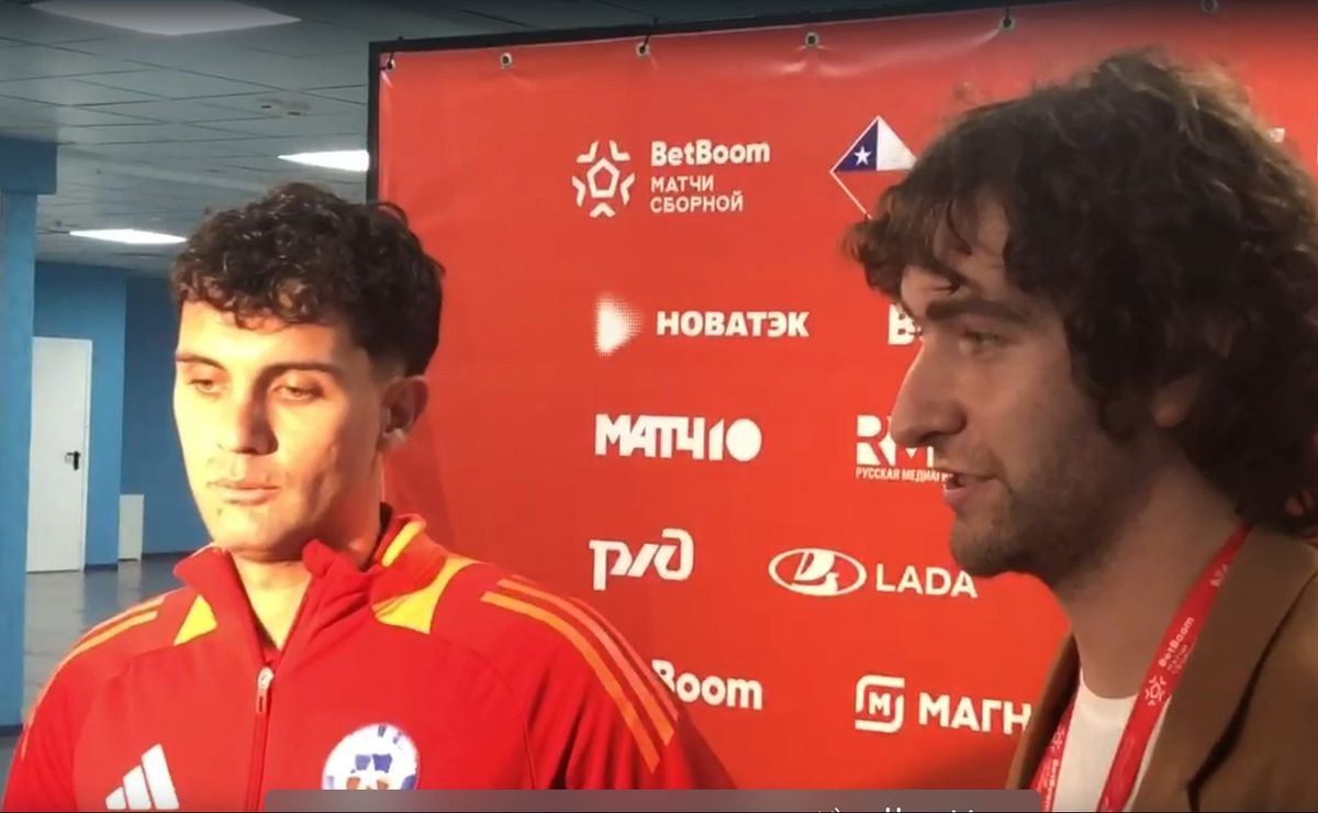 Nacho Saavedra deja a todos con la boca abierta respondiendo en ruso: lo felicita el traductor