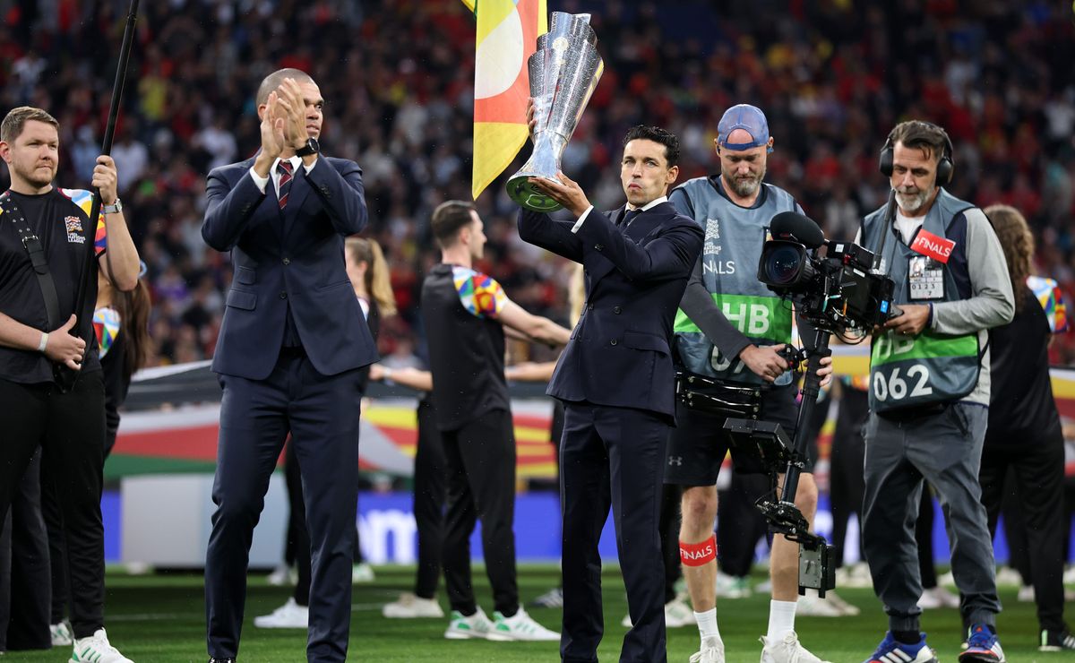 Campeón del mundo y regalón de Manuel Pellegrini alaba al Sevilla de los chilenos: “Poco a poco…”