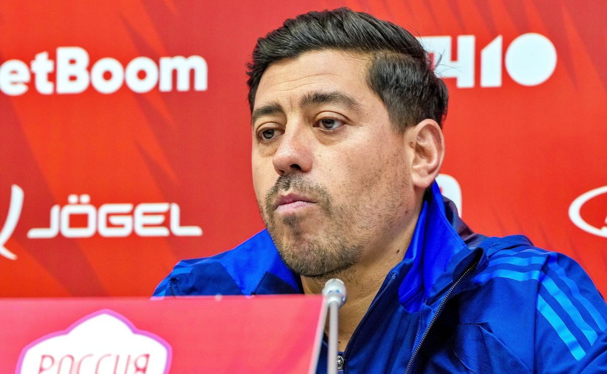 Experto dice lo que muchos piensan del futuro de Córdova tras los triunfos de Chile ante Rusia y Perú: “Es probable que…”