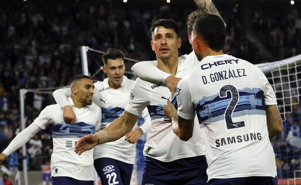 ¿Ya piensan en el recambio? Los delanteros que habrían despertado el interés de U Católica