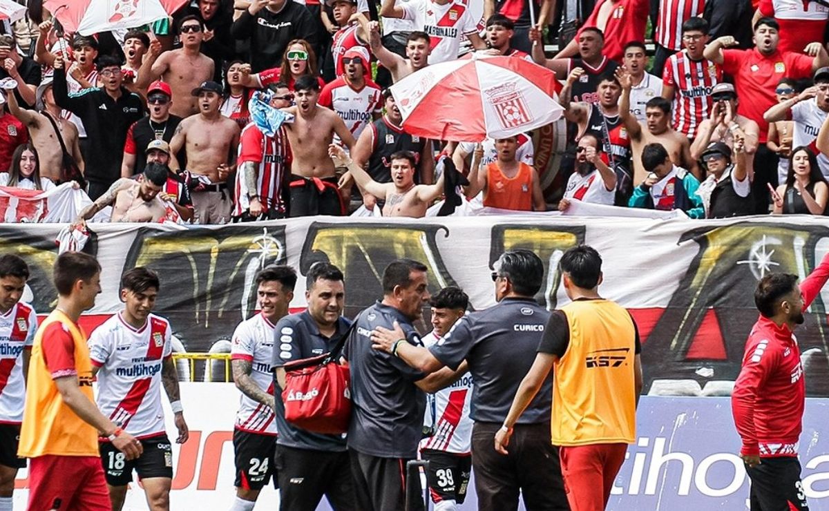 “Ya lo contactó el DT”: era el gran proyecto de U Católica, jugó en U de Chile y alista fichaje en Curicó