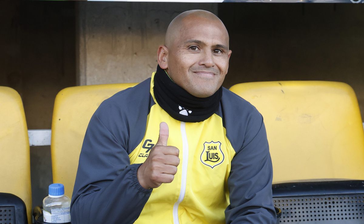 “Una nueva historia”: Humberto Suazo se transforma en nuevo entrenador y buscará el ascenso a la Liga de Primera