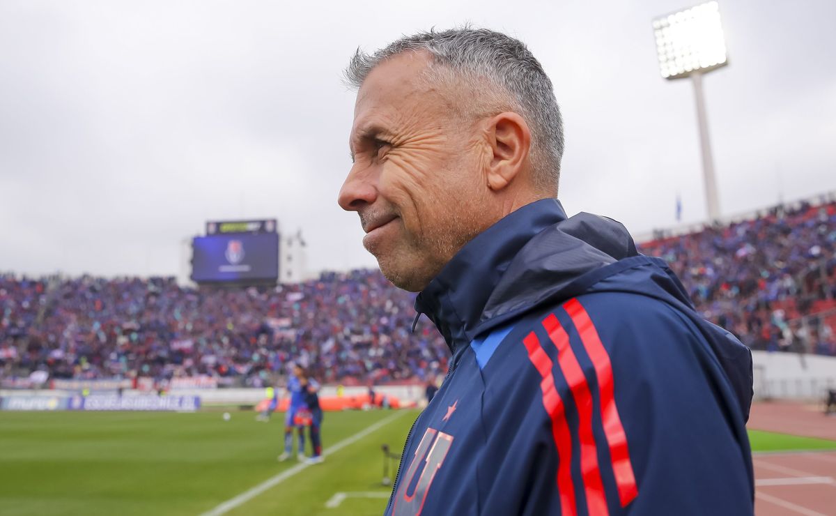 Ya sonó en la U: El inesperado entrenador que podría reemplazar a Gustavo Álvarez