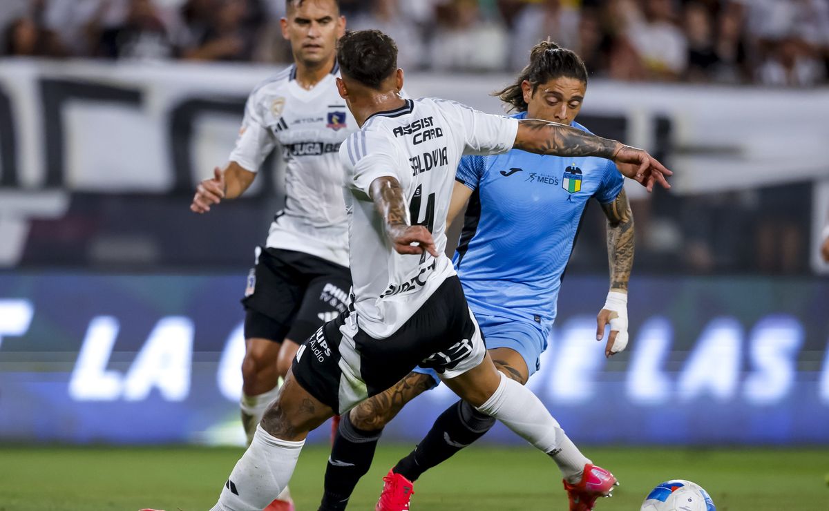 El fuerte reclamo de Montecinos a Colo Colo tras fallido traspaso: “terminé perjudicado…”