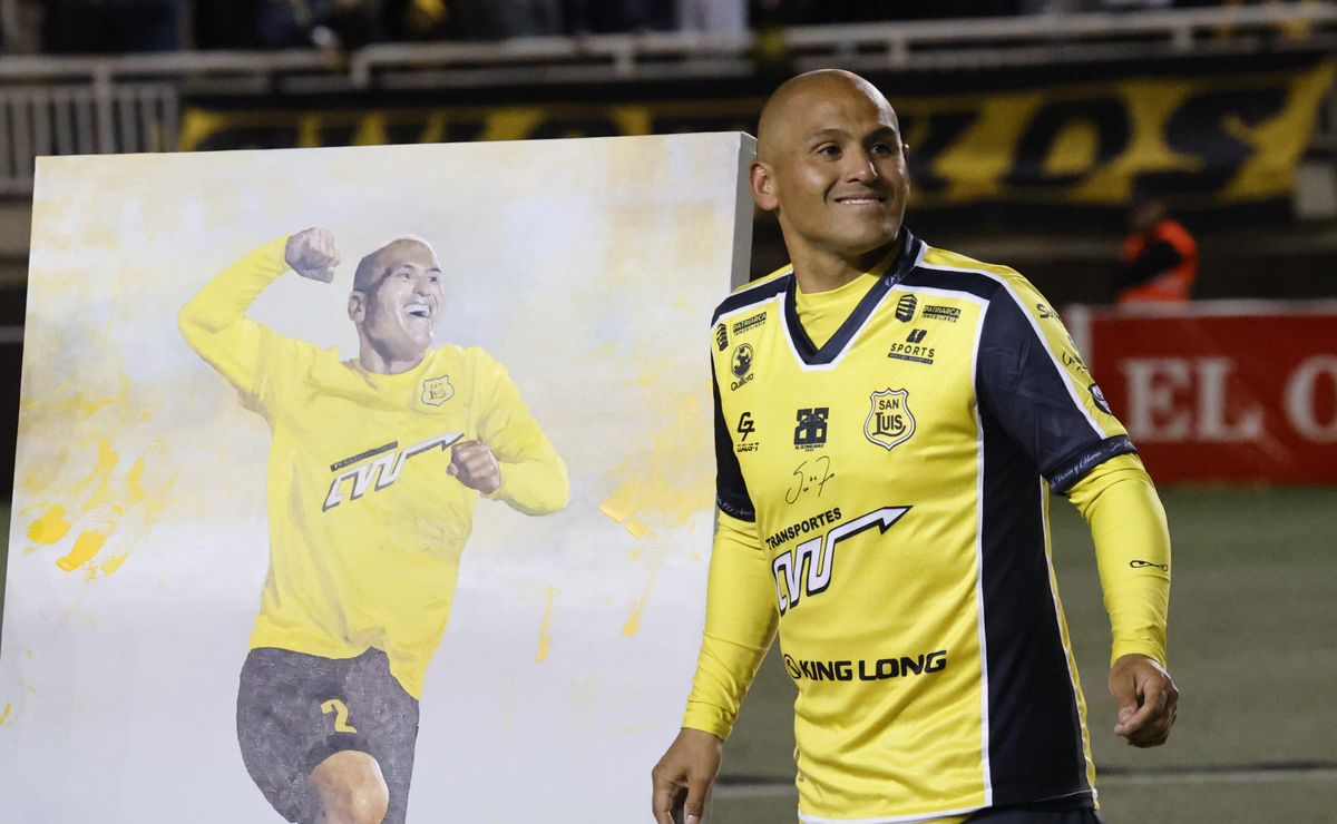 “Un grupo sólido”: Humberto Suazo revela las exigencias que impondrá en su primer desafío como entrenador