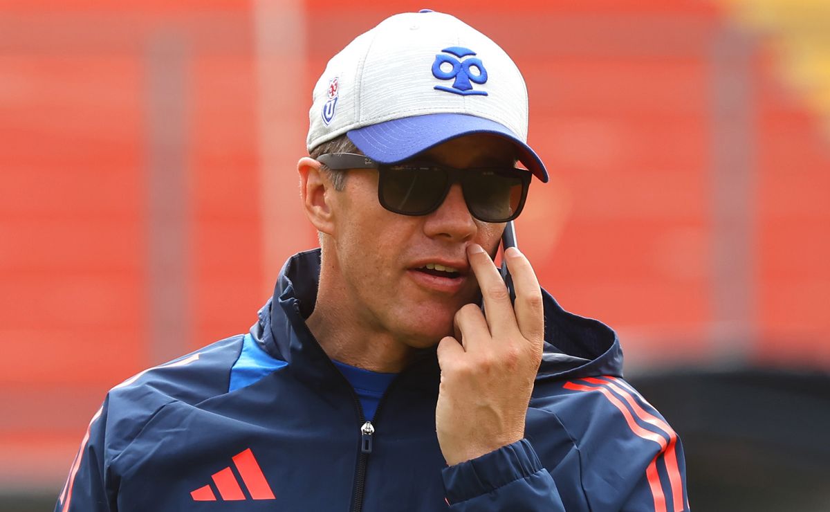 Oposición de Azul Azul y terremoto en U de Chile: “Un escándalo grave, Clark mintió y debe renunciar”