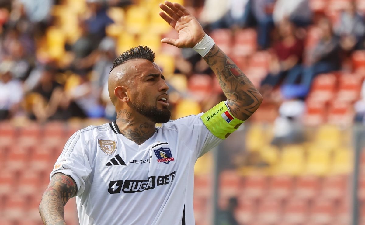 “No fui suplente porque…”: la insólita respuesta de Arturo Vidal tras ir a la banca en Colo Colo