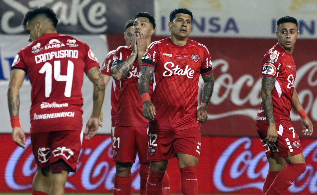 Ñublense, salvado por la campana del descenso, agranda su pésima racha: “Es una sensación desagradable”