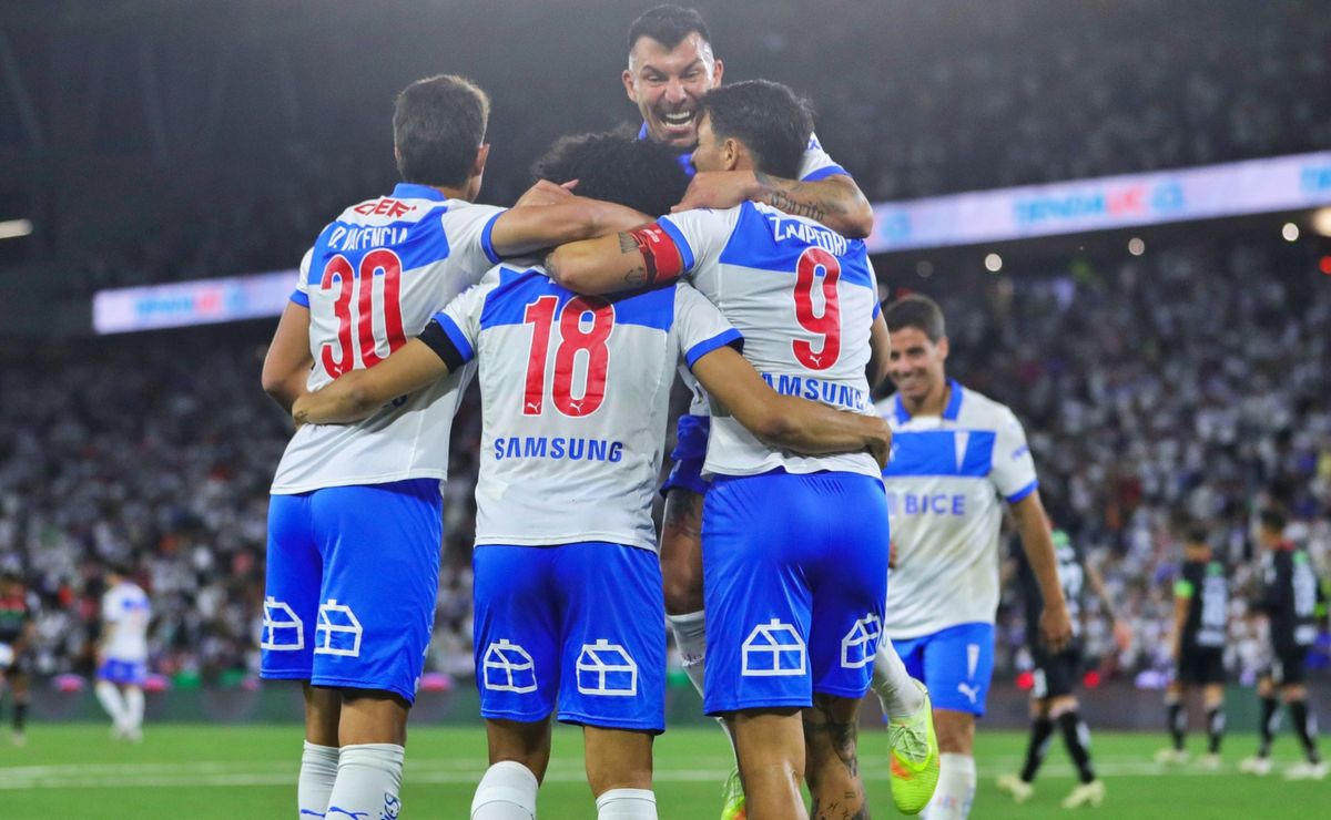 Un regreso y un ’10’ argentino: Católica apunta a sus primeros refuerzos para Libertadores