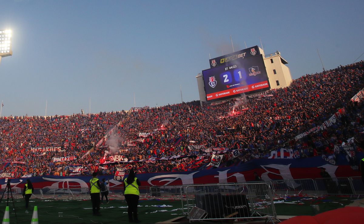 Campeón con el Chuncho arma polémica por la casa: “U de Chile ganaría más si el Estadio Nacional…”