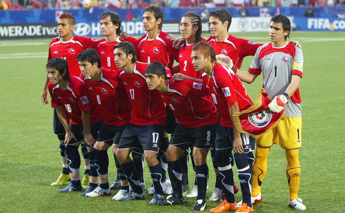 Jugó un mundial con la Roja, fue campeón con Colo Colo y hoy tiene un emprendimiento de peluquería