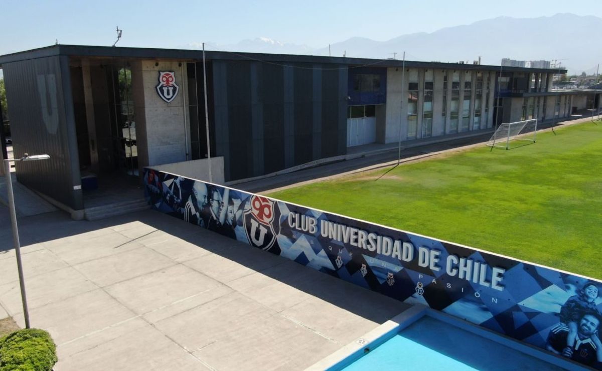 “Lamentamos profundamente”: el mensaje de U. de Chile por la muerte de histórico delantero