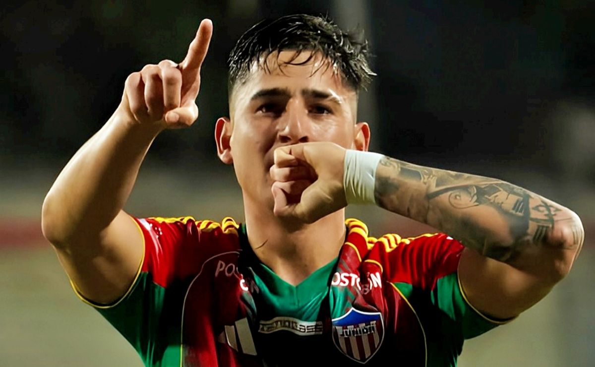 Al Puskás: Guillermo Paiva deja en ridículo a Salomón Rodríguez y Colo Colo con un megagolazo en Colombia