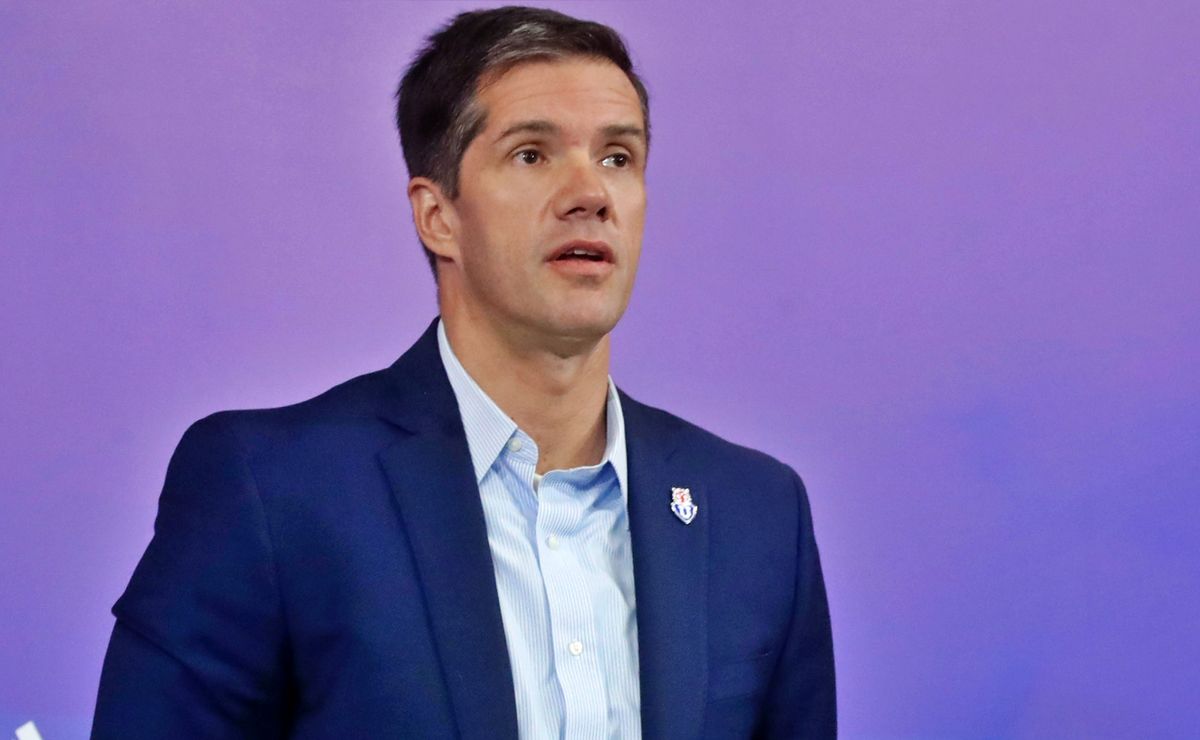 Oposición a Michael Clark activa plan definitivo para sacarlo de presidencia de la U