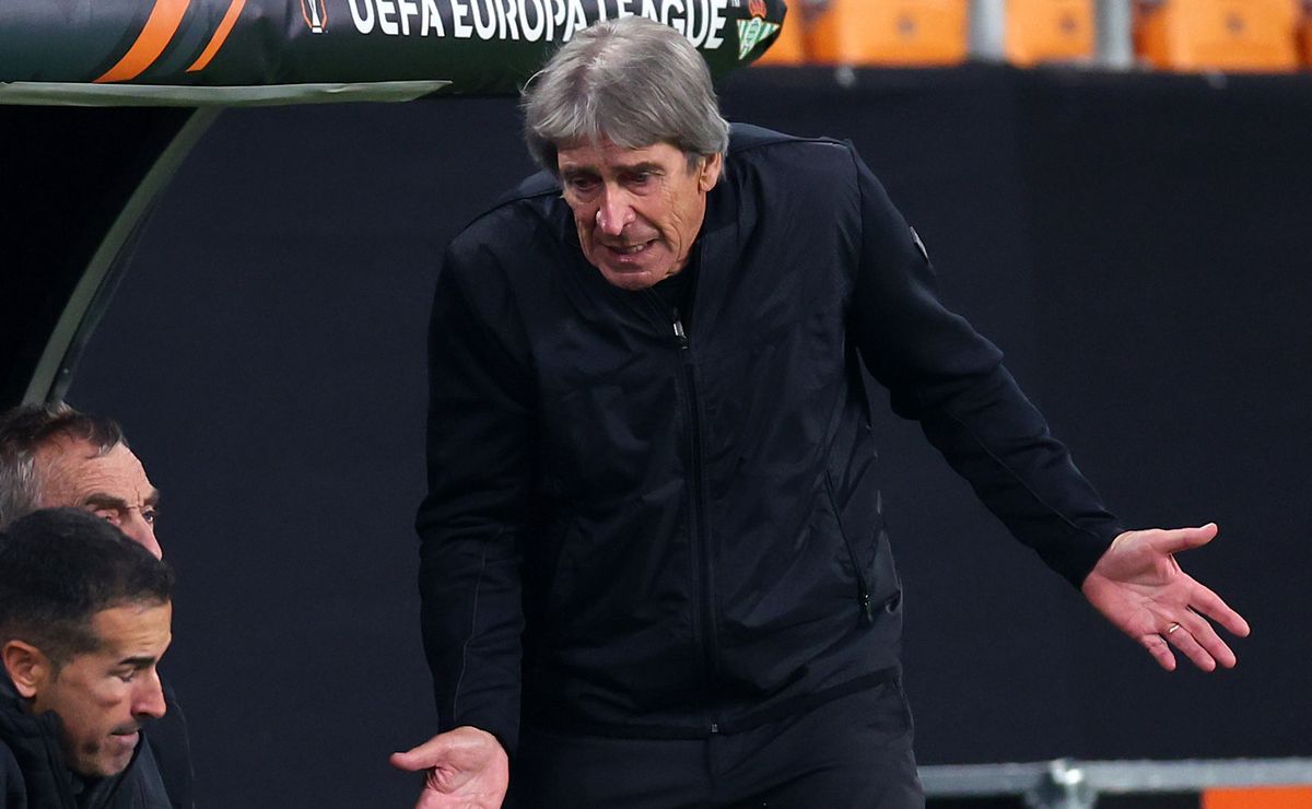 Betis y Pellegrini ganan en Europa League, pero sufren lesión simultánea y un golazo de mitad de cancha