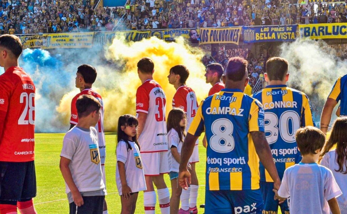 Un escándalo: El terrible castigo que recibió Estudiantes por su pasillo de espaldas a Rosario Central