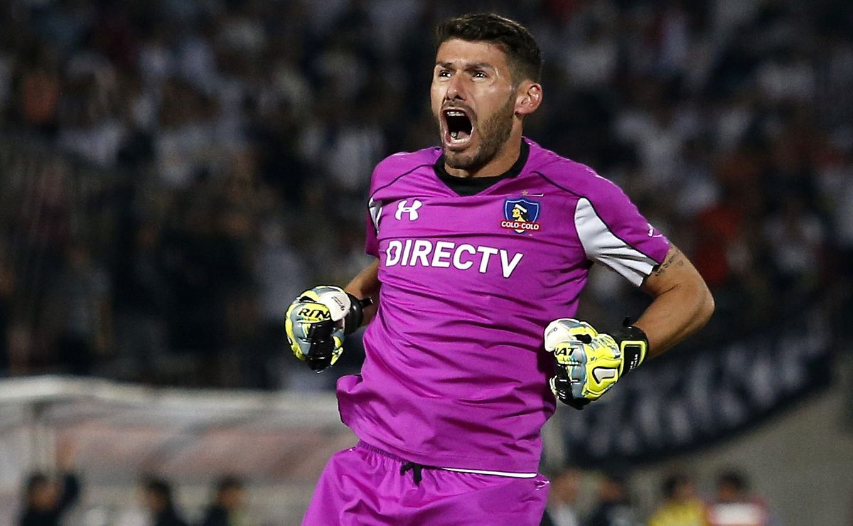 “Fue cuarto arquero de Colo Colo y sabía que la iba a romper”: Paulo Garcés delira por golero que triunfa en Chile
