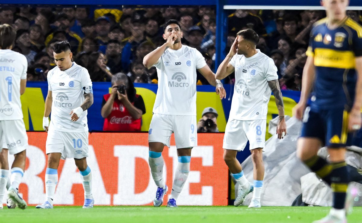 Agente del 9 que busca la U para el 2026 avisa que hay tres clubes más en la pelea por sus goles