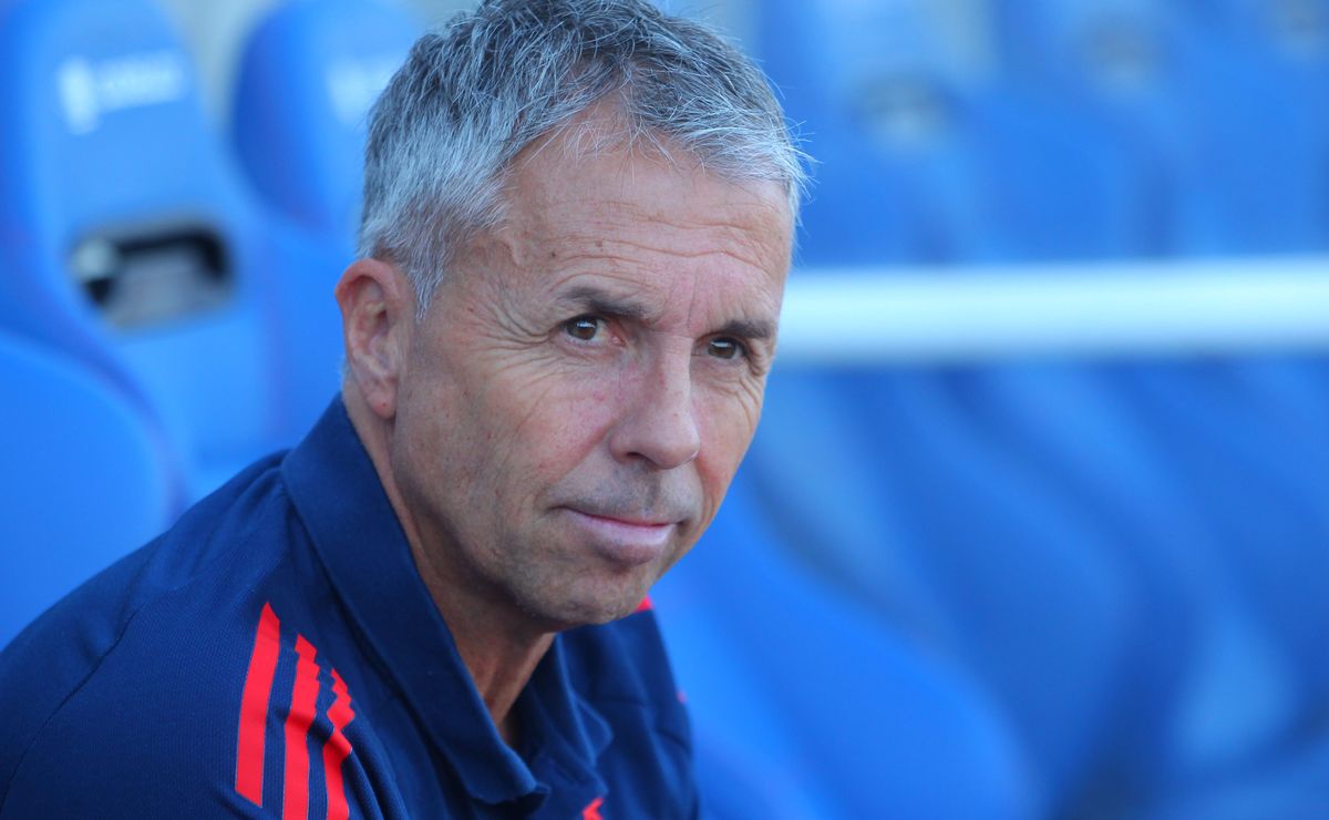 Vaticinan sobre el futuro de Gustavo Álvarez en U de Chile: “Los caminos ya están medios separados”