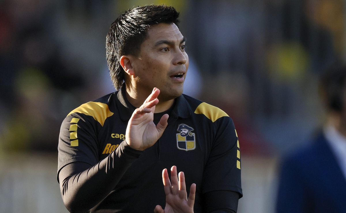 Además de México: Las ofertas que ponen en peligro permanencia de Esteban González en Coquimbo Unido