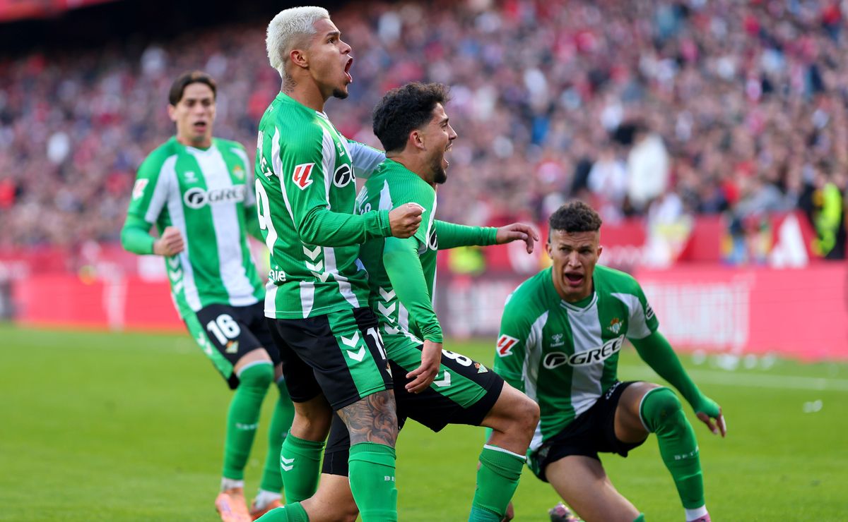 Manuel Pellegrini hace llorar a Alexis Sánchez: clásico de Betis vs Sevilla demorado por escándalo