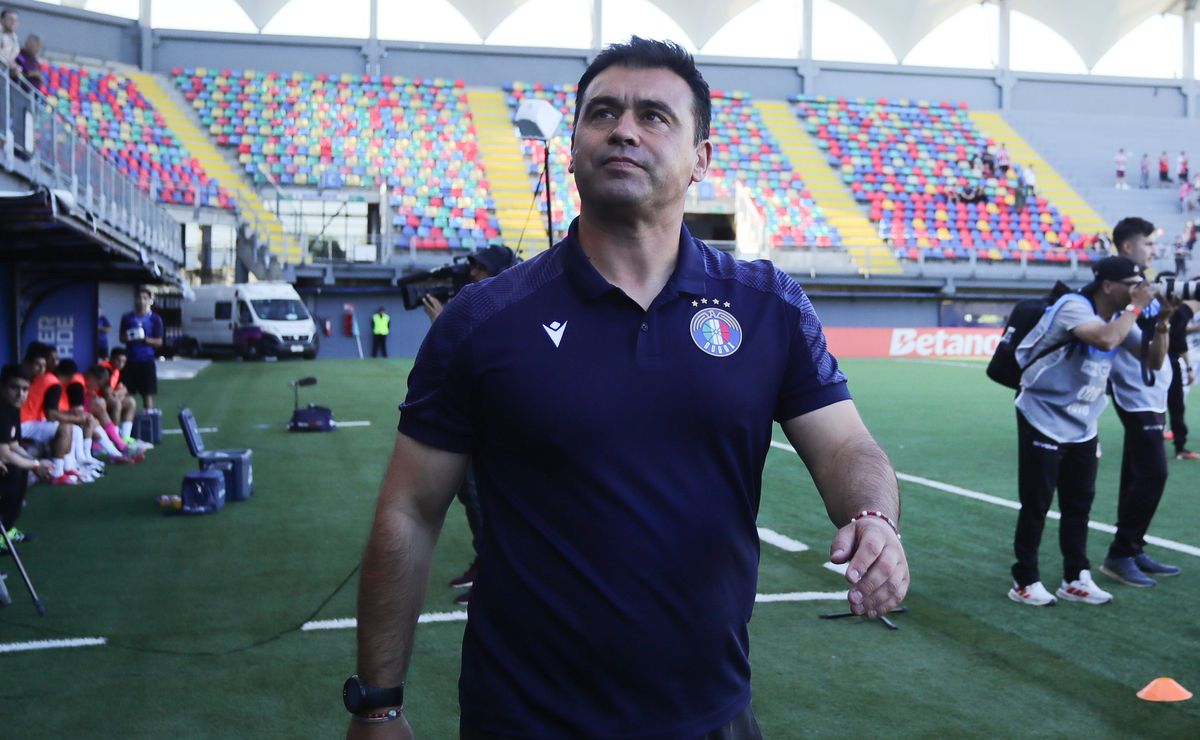 Se fue de Audax y ya tiene pretendientes: Aseguran que estos clubes buscan a Juan José Ribera