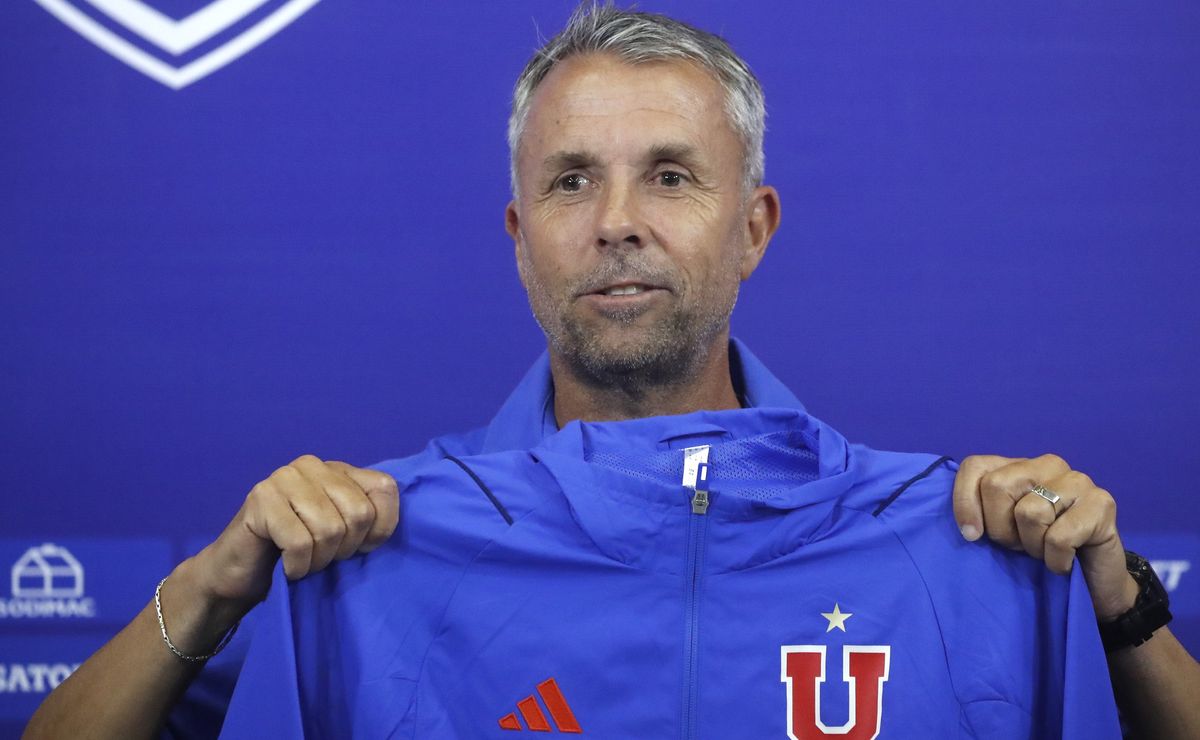 U de Chile tapo la salida de Gustavo Álvarez con extraña movida: “Lo vengo conversando…”