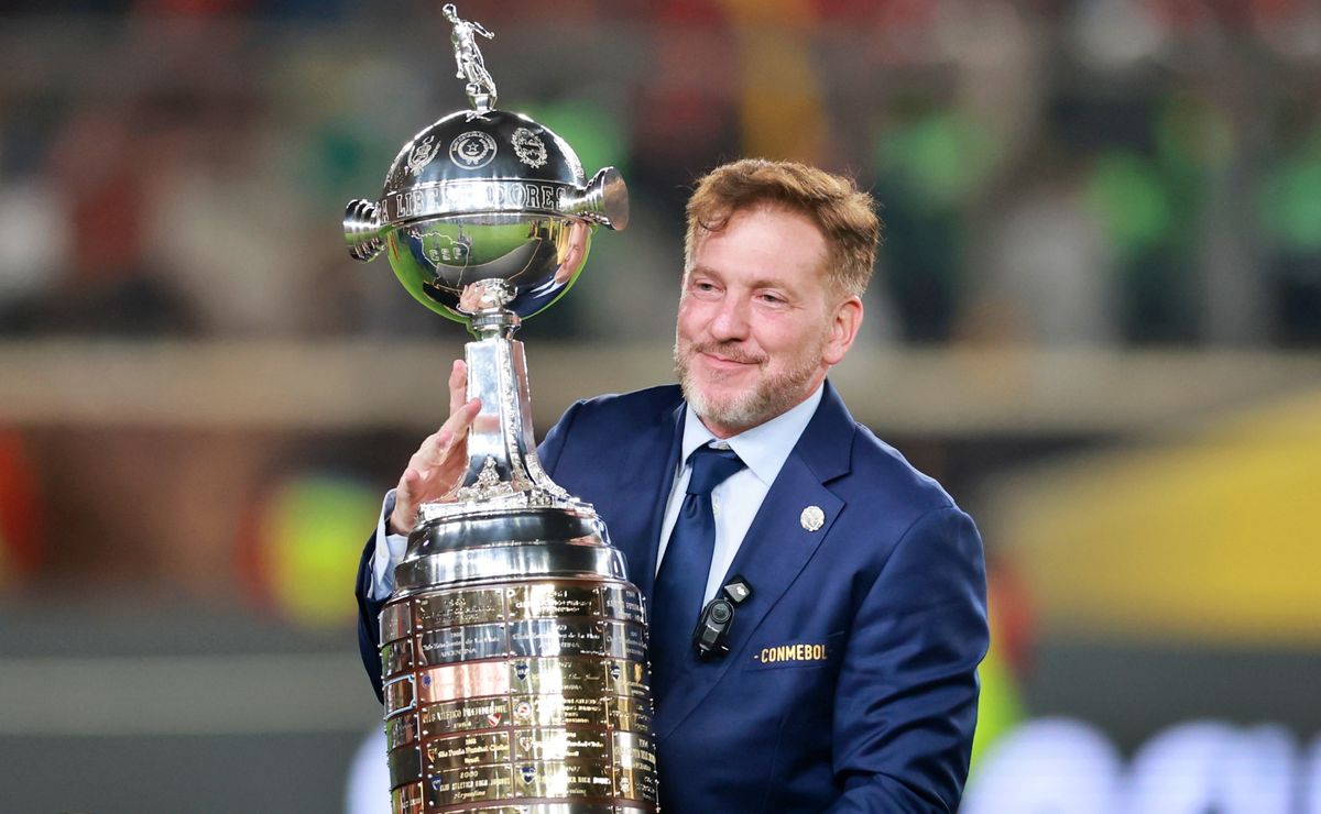 Alejandro Domínguez concreta nuevo ninguneo de la Conmebol hacia Chile