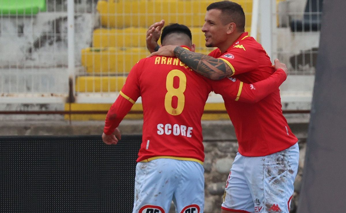 Emiliano Vecchio se ofrece para volver a Unión Española: “Si Dios quiere estaremos ayudando”