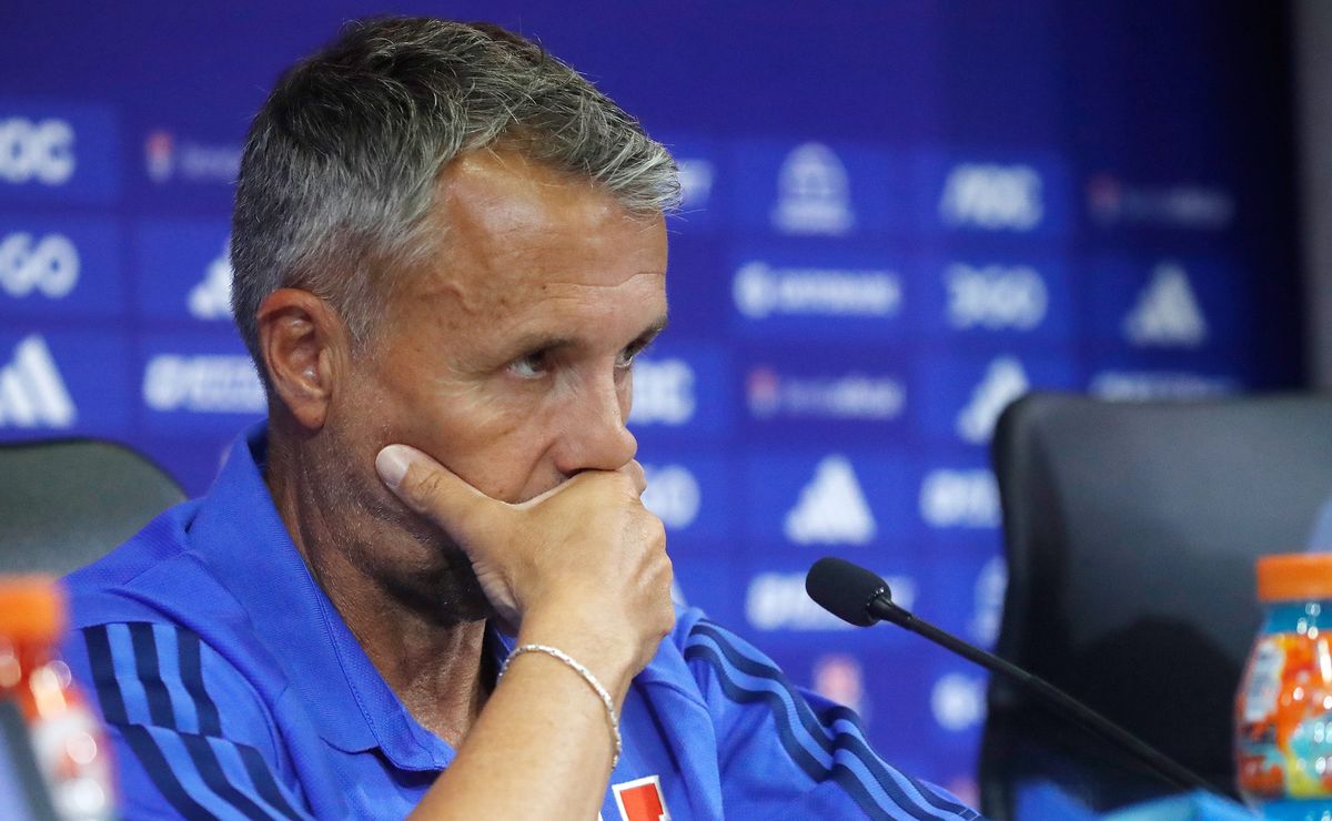 El millonario monto que debe negociar U de Chile por una salida anticipada de Gustavo Álvarez