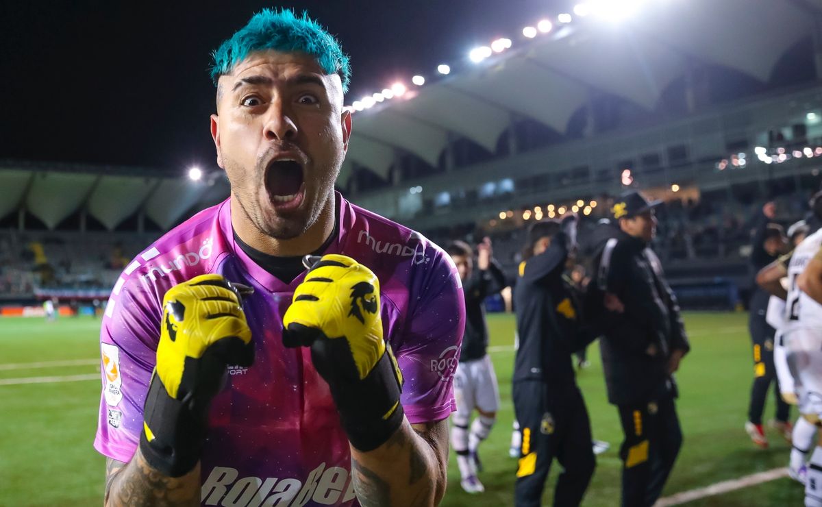 La desubicada propuesta a Diego Sánchez tras título con Coquimbo: “Embaraza a…”