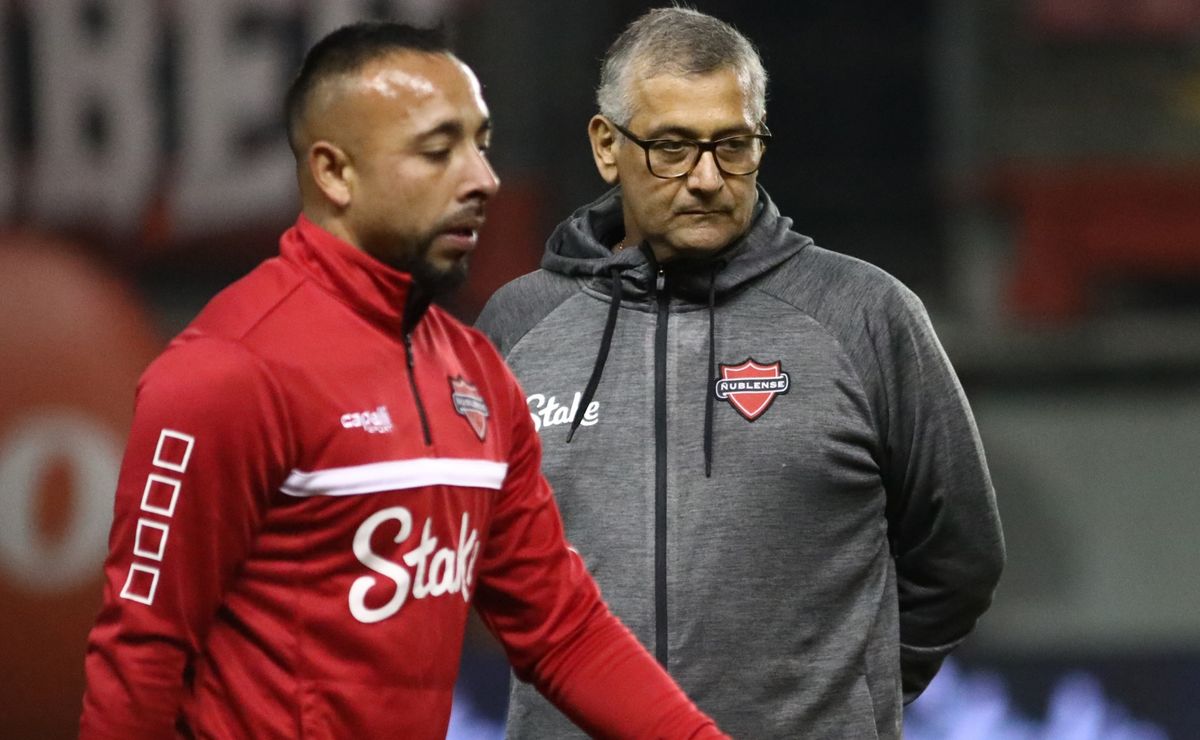 Ronald Fuentes aclara su continuidad en Ñublense tras mala racha: “Depende de…”