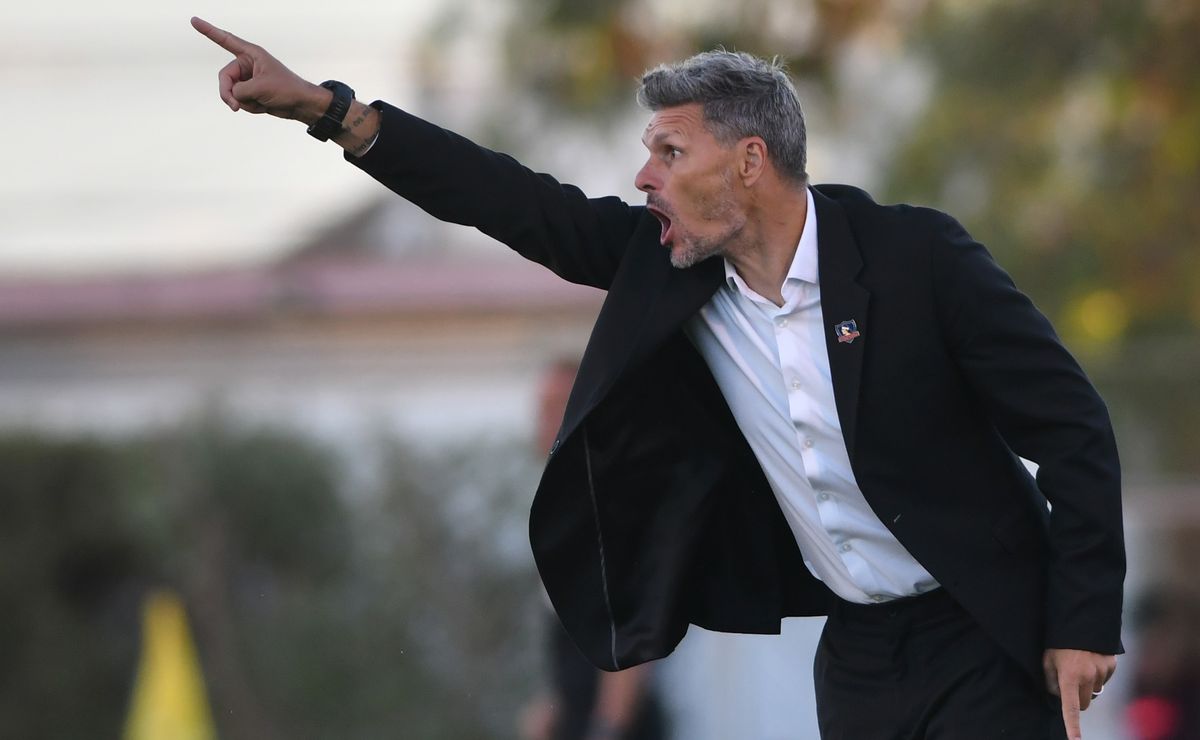 Revelan la razón por la que Colo Colo se quiere quedar con Fernando Ortiz para 2026