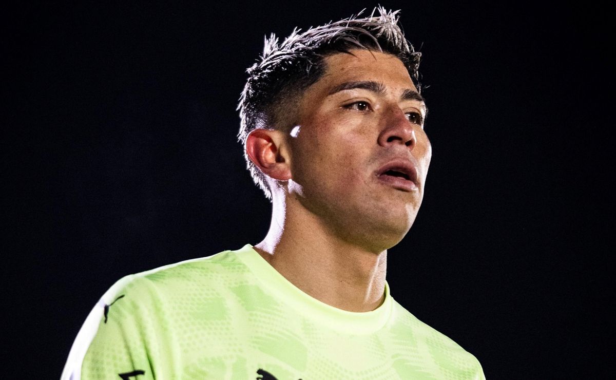 Duro golpe a Colo Colo: Los millones que el Cacique pierde con la PLR de Peñarol a Brayan Cortés